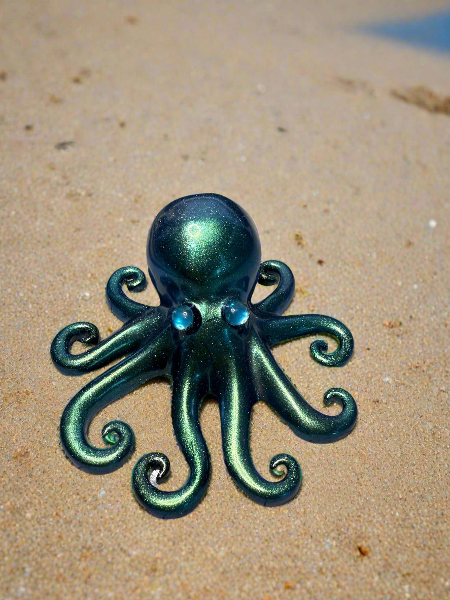 Resin Art Metallic Green Octopus
